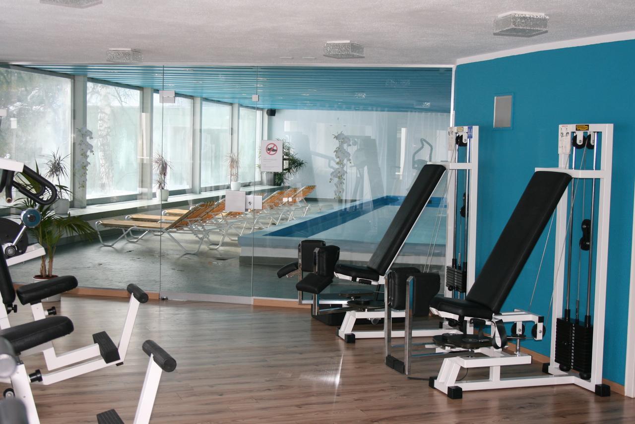 Holiday Accommodation - Swimming Pool Available Davos Ngoại thất bức ảnh